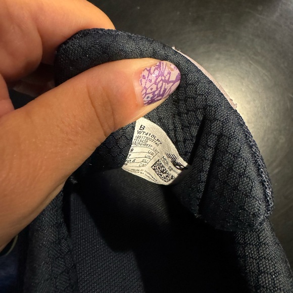 New Balance Women’s Size 9 Trail Sneaker - Picture 2 of 7